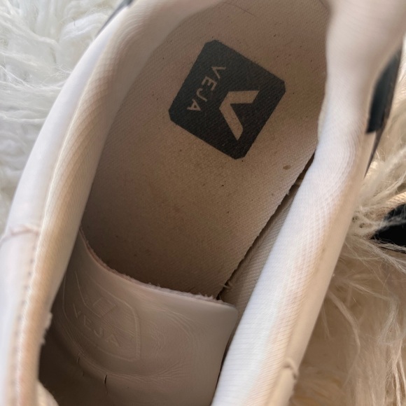Veja White and Black Women's Sneakers - Picture 5 of 7